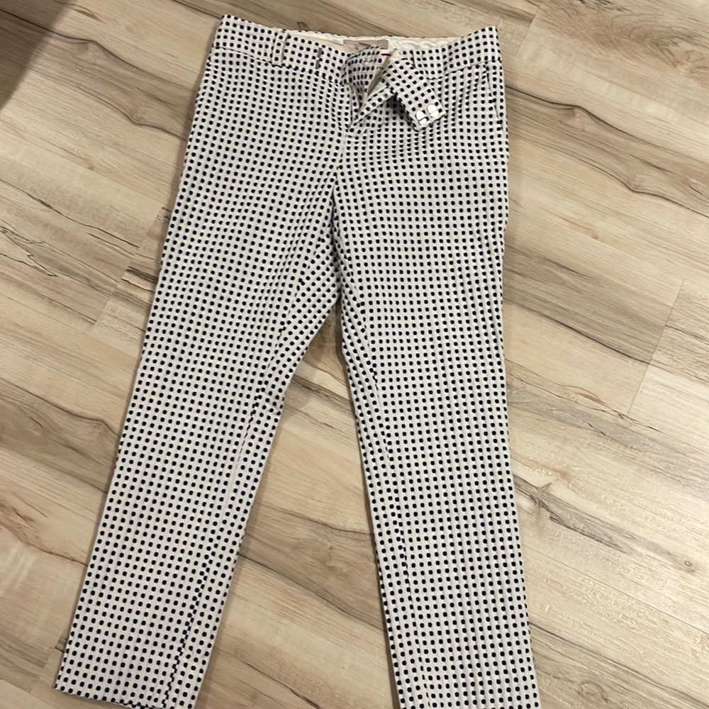 Straight ankle pants.